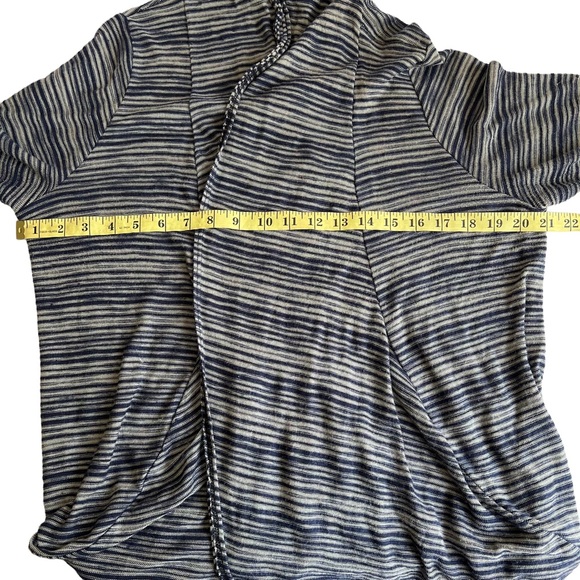 Torrid Womens Sweater Cardigan Knit Size Large Open Front Navy Stripes Waterfall - Picture 13 of 16